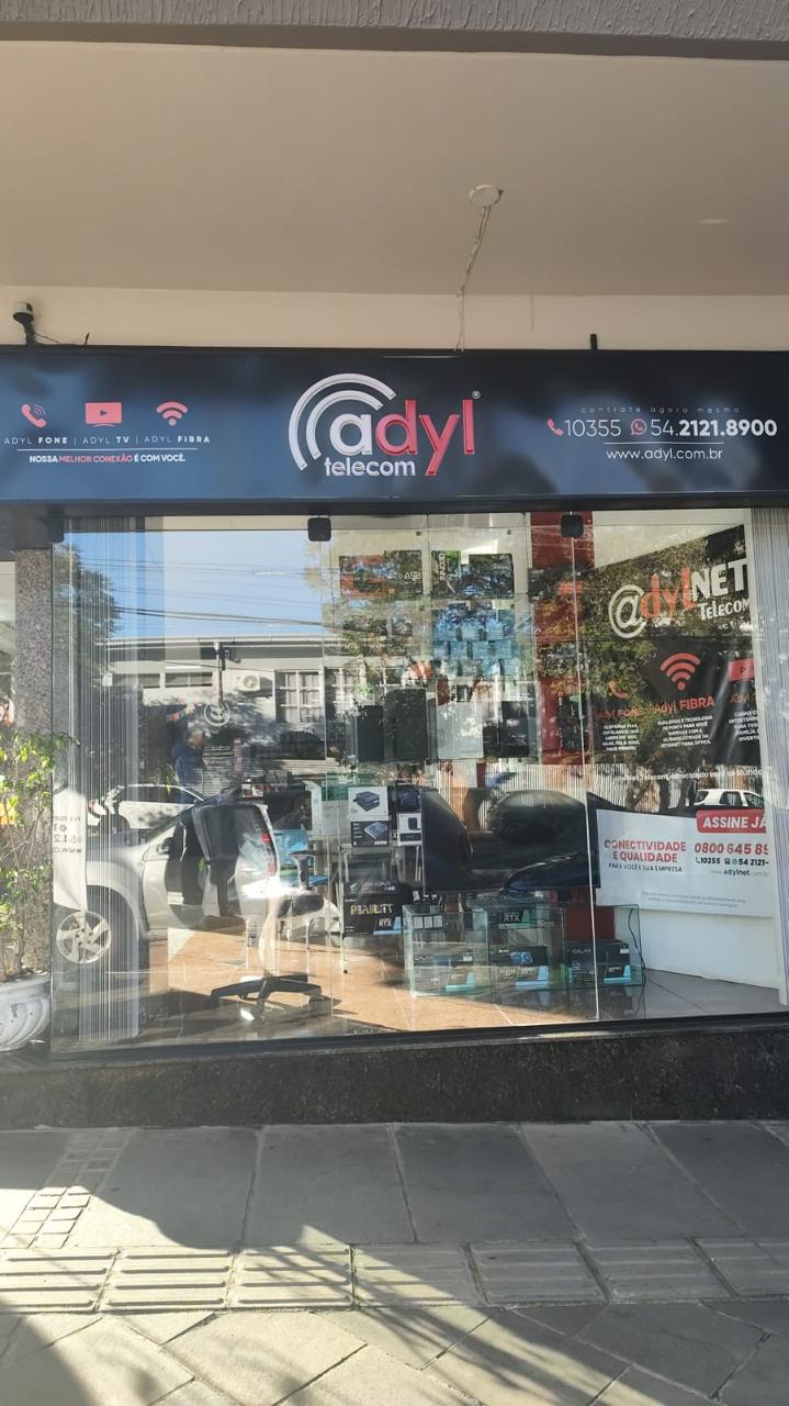 Fachada da loja Adyl Telecom em Nova Prata Centro